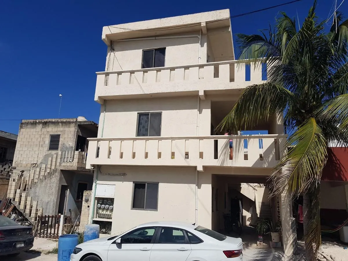 Hostel El Padrino Pansiyon Akumal Meksika